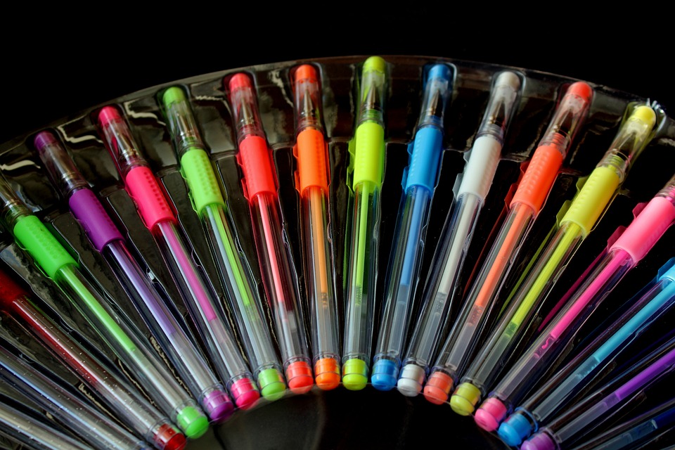 Gel pens make a great holiday gift for students!