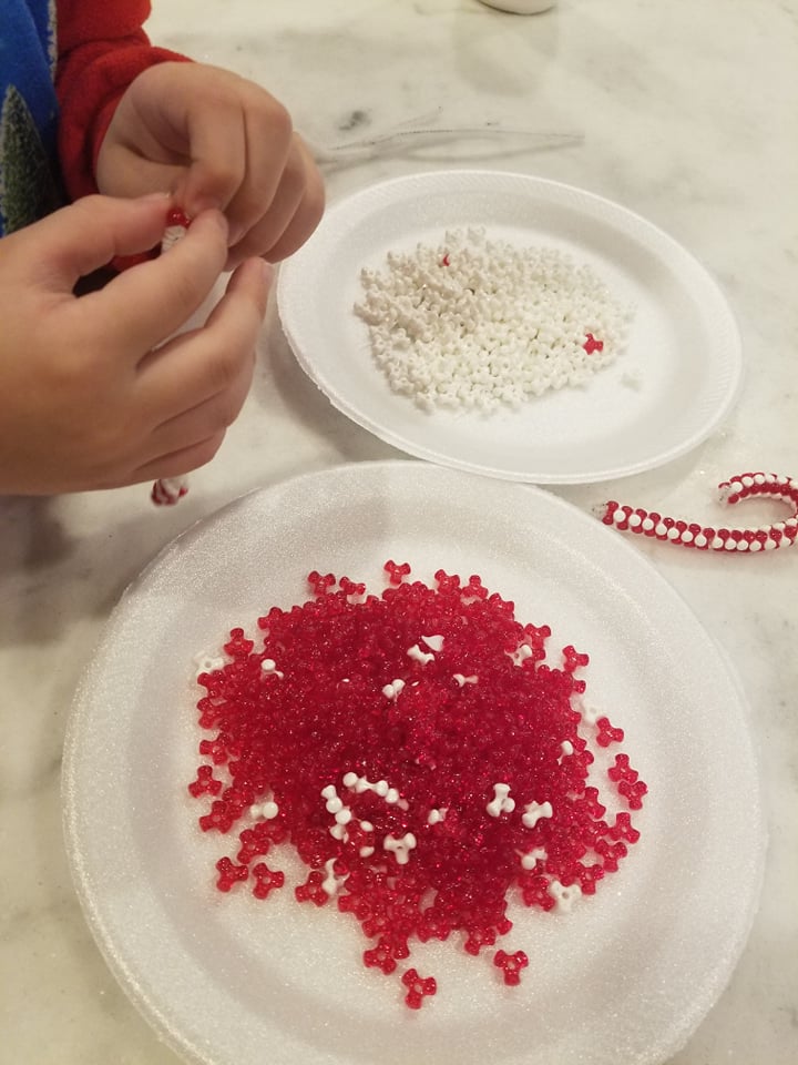 Classroom Christmas Crafts: Candy cane ornaments made with beads and pipe cleaners